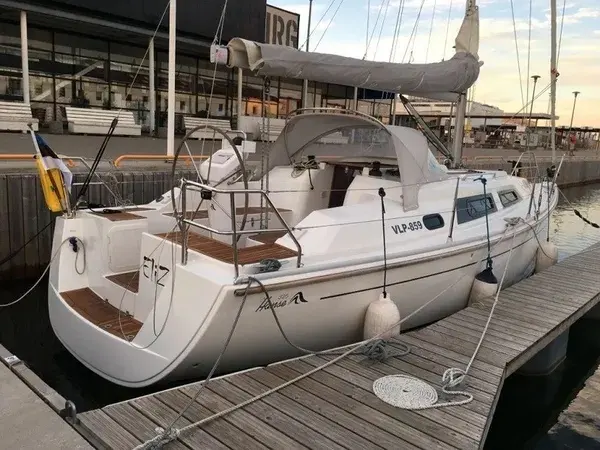 Eliza Hanse 325