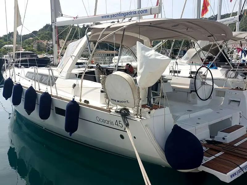 Stella Oceanis 45