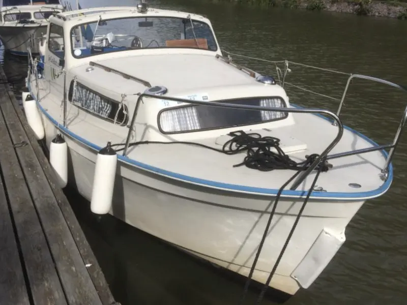 Classic Albin 25