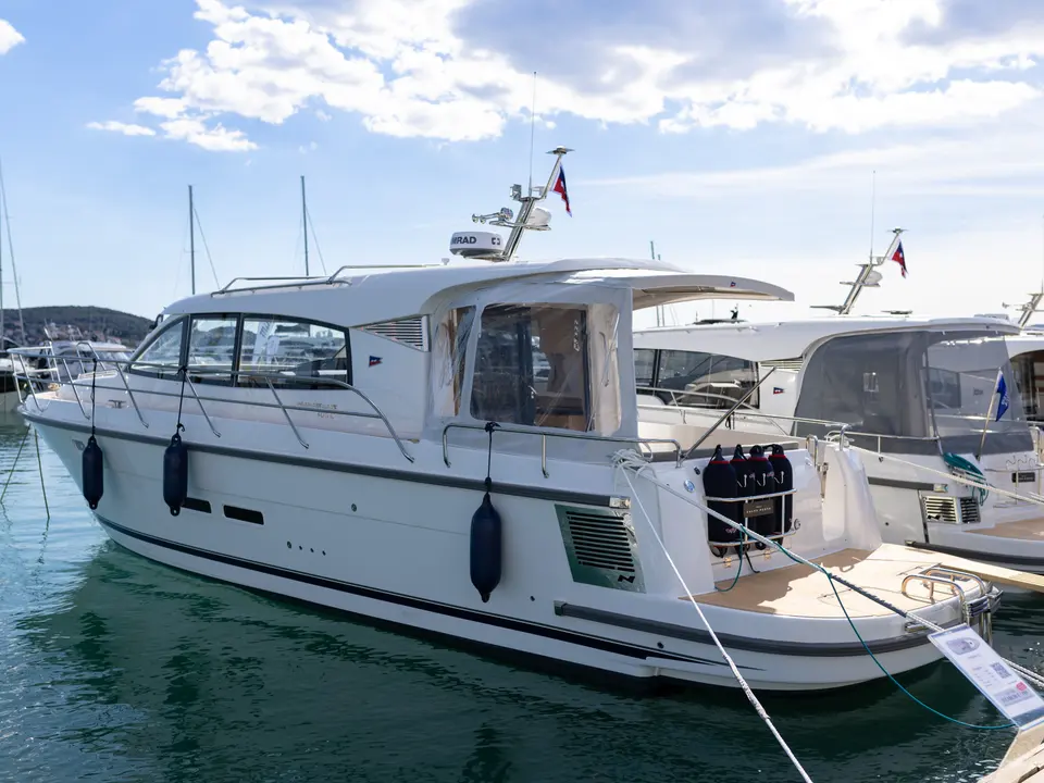 IKAR Nimbus 405 Coupe