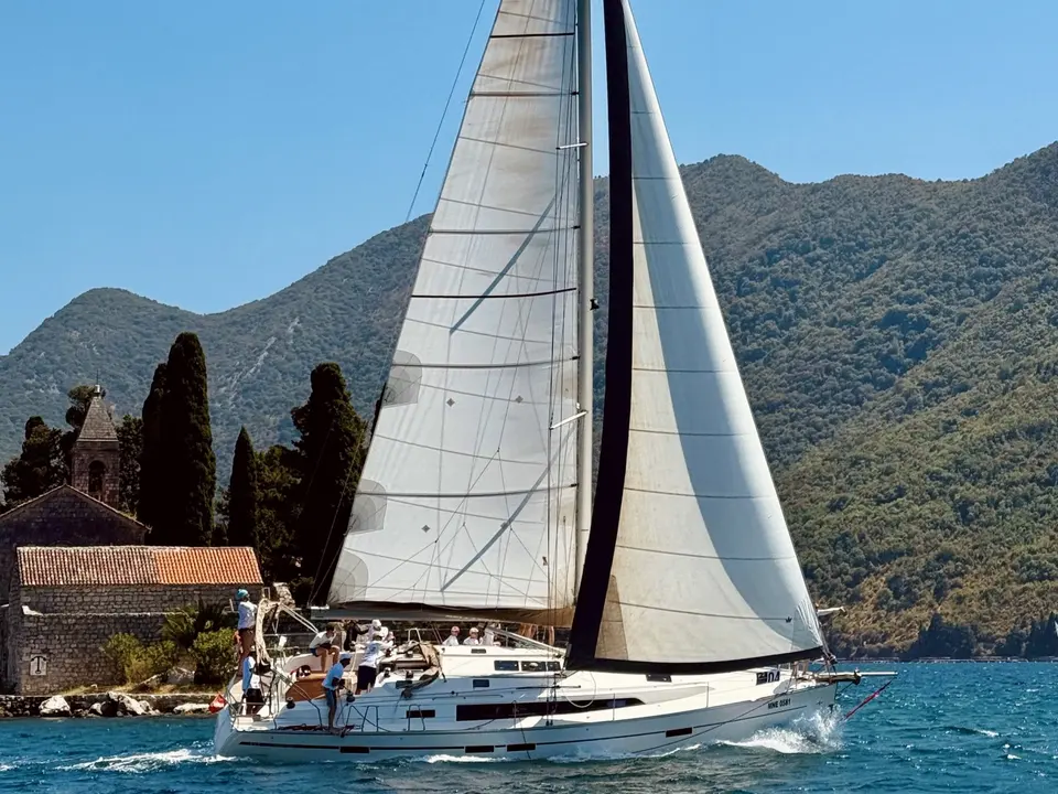 Altair Bavaria Cruiser 46
