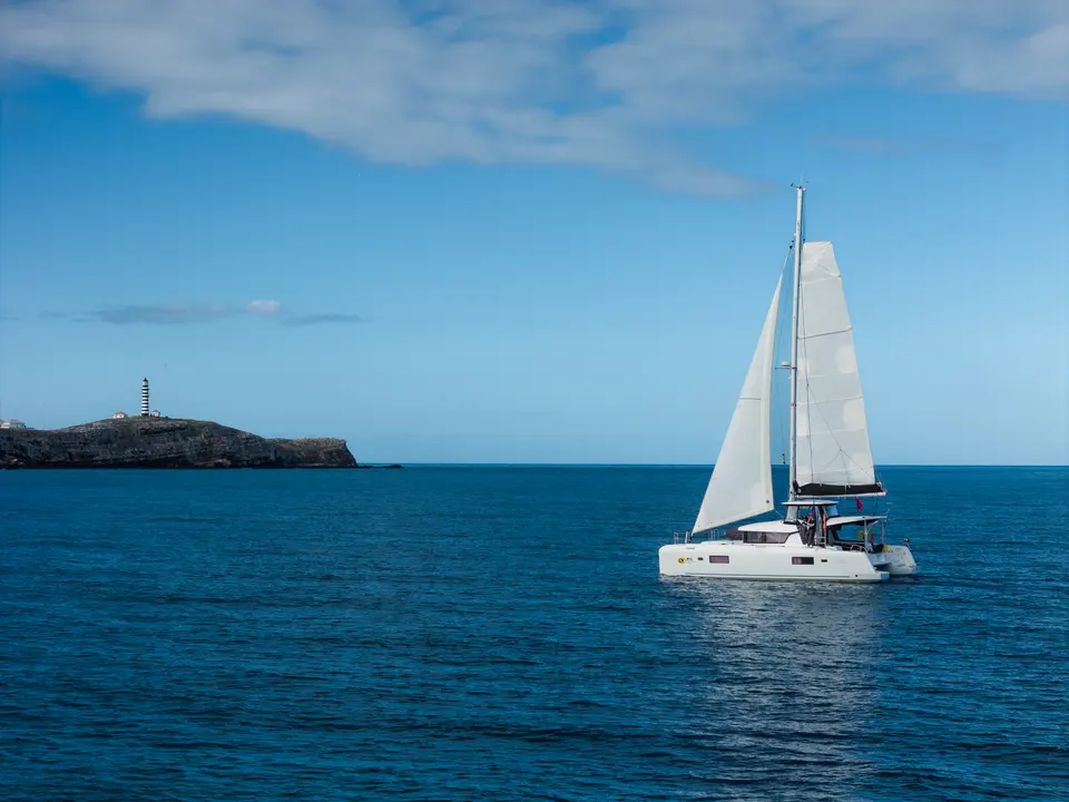 BYC SALVADOR Lagoon 42
