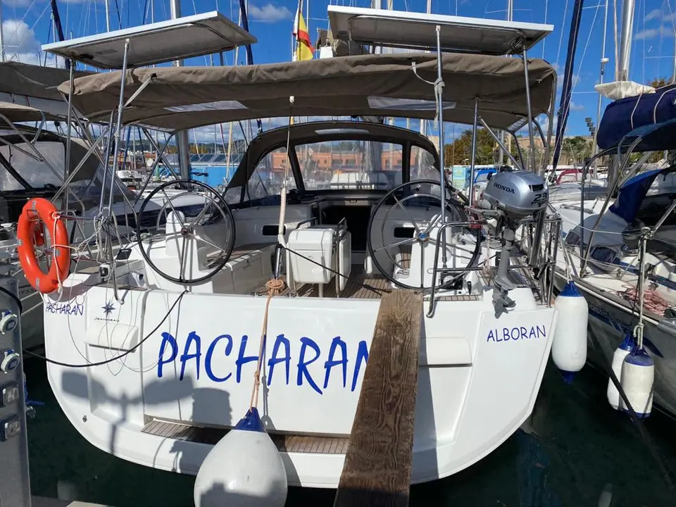 Alboran Pacharan (Cabo Verde) Sun Odyssey 519