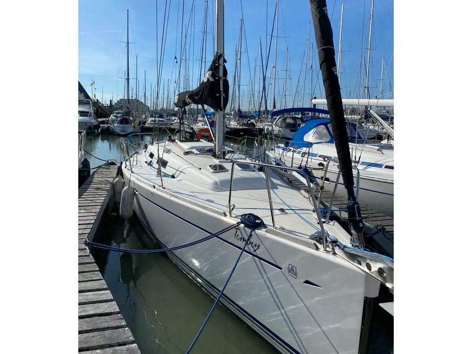 Tomboy Dufour 34