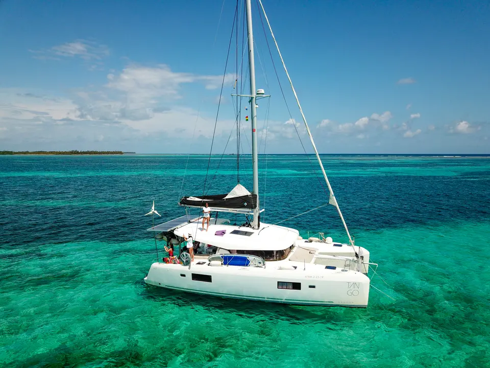 Tango Lagoon 42