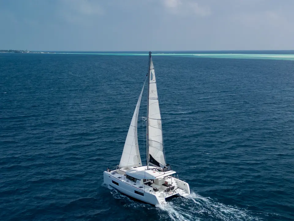 Sail La Vie Lagoon 40