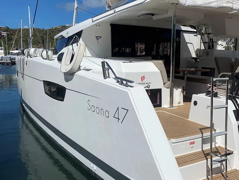 Hourglass Saona 47
