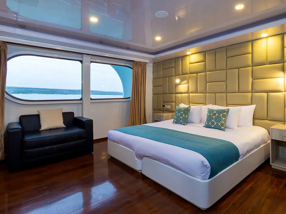Petrel - Cabin 7 Power Catamaran