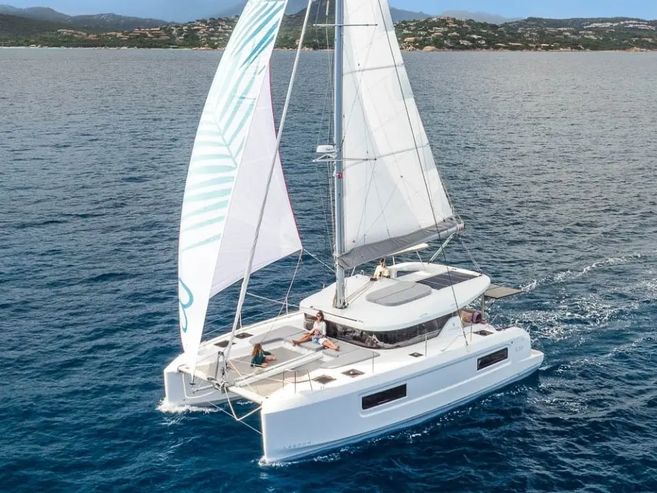 Tandem Lagoon 38